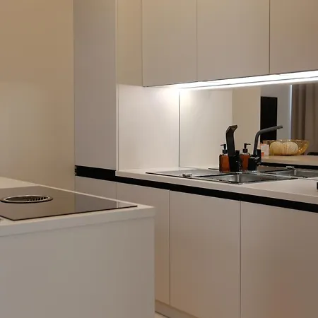 Manderlux - Center アパート *