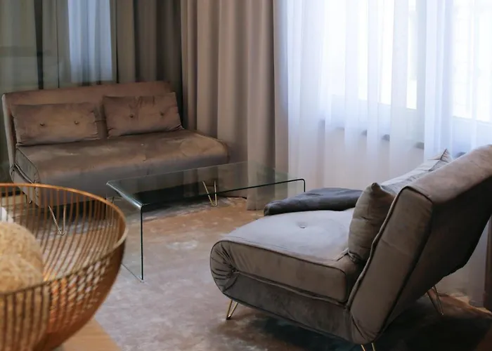 Manderlux - Center *