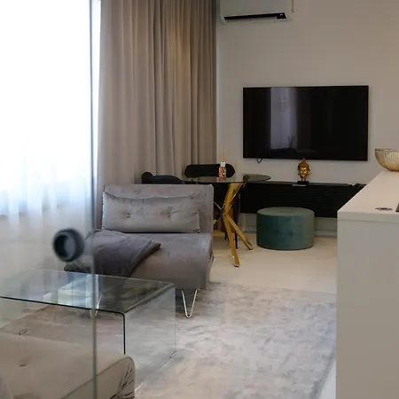 Manderlux - Center 公寓 *